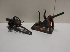 2 Geschütze aus Metall